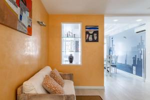 Posedenie v ubytovaní Luxury 350 Sq Mt flat with Terrace central Trieste