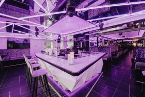 Restauracja lub miejsce do jedzenia w obiekcie The Place Boutique & Design Hotel Flachau