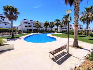 Bazén v ubytování Apartamento VeraTespera - Cerca de la Playa con WiFi, Piscina y Ocio Familiar nebo v jeho okolí