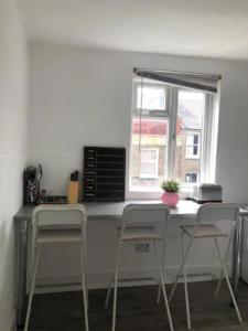 Entire 2 Bed-Room Flat Near Portobello Market