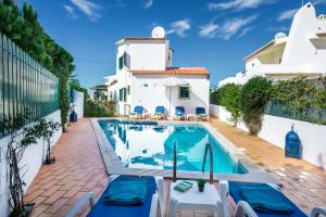 Πισίνα στο ή κοντά στο Julieta by Algarve Villa Holidays