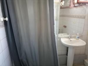 Ένα μπάνιο στο jolie appartement proche du parc des expositions