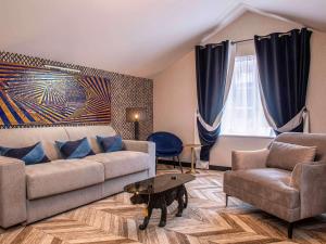 Posezení v ubytování Mercure Figeac Viguier du Roy