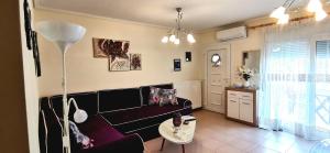 Posedenie v ubytovaní Iris Deluxe Suites 1