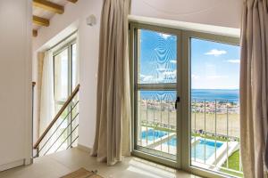 Bazén v ubytování ArtHill eco villas nebo v jeho okolí