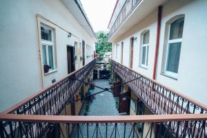 Μπαλκόνι ή βεράντα στο Wonderful flat on city center (10) +4 φωτογραφίες