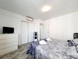 Posteľ alebo postele v izbe v ubytovaní Fuengirola Towers
