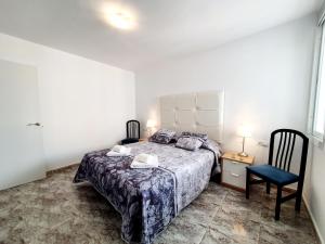 Posteľ alebo postele v izbe v ubytovaní Fuengirola Towers