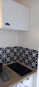 Cucina o angolo cottura di BO SOLEY, studio vue mer Les Hauts de Caritan