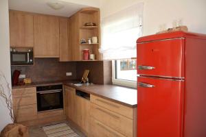 A kitchen or kitchenette at Landhof Böhm