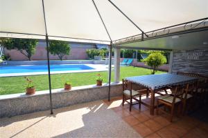 Billede fra billedgalleriet på Casa con piscina en Cambados i Cambados + 4 billeder