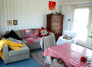 A seating area at Bed In Waterland