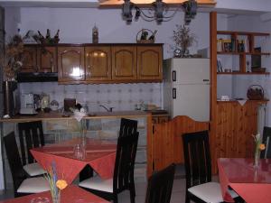 A kitchen or kitchenette at Anastasia