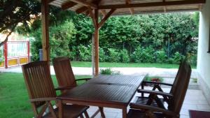 Gallery image of Tiszafa Apartman in Csopak