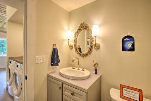 Gallery image of Dreamy Bellingham Home on 10 Beautiful Acres! in Bellingham +28 photos