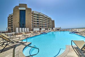Gallery image of Waterfront Port Aransas Condo with Beach Access! in Port Aransas