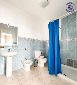 Koupelna v ubytování Rosa dei venti sea view - 4 persons - wifi free