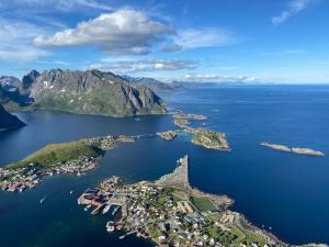 Letecký snímek ubytování Amazing fisherman cabin in the heart of Lofoten