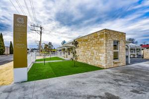 Gallery image of Aloha Central Luxury Accommodation in Naracoorte