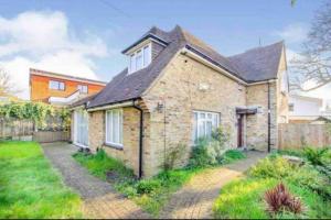 Gallery image of Lovely cottage in the heart of Shirley- Croydon in Shirley