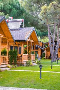 Zahrada ubytování Pino Mar Luxury Bungalows