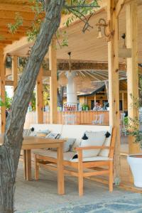 Restaurace v ubytování Pino Mar Luxury Bungalows