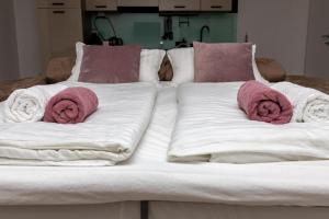 Кровать или кровати в номере Apartment Lucky