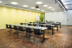 Бізнес-центр і / або конференц-зал в Sedartis Swiss Quality Hotel