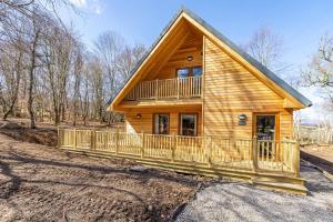 Gallery image of Monarch Lodge 13 with Hot Tub in Belladrum