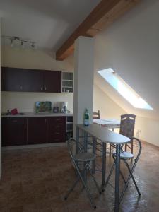 Kuchyň nebo kuchyňský kout v ubytování Ferienwohnung Einkehr bei Franz