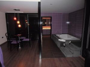 Zdjęcie z galerii obiektu Area de Servicio Villamartín w mieście Villamartín de la Abadía