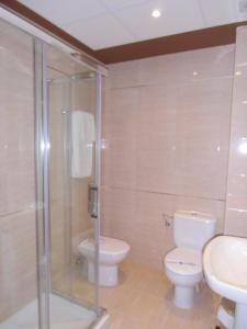 Zdjęcie z galerii obiektu Area de Servicio Villamartín w mieście Villamartín de la Abadía +16 zdjęć