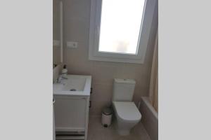 Ένα μπάνιο στο CABRIA APARTMENT +16 φωτογραφίες