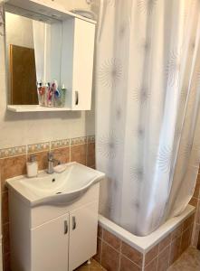 Kúpeľňa v ubytovaní VILLA Mira + 37 fotografií