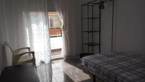 Postel nebo postele na pokoji v ubytování Квартира двухэтажная в Аликанте 3 спальни + 2 fotografie