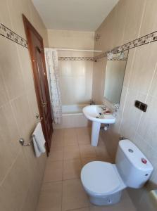Phòng tắm tại Hotel Lindaraja
