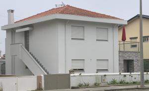 Το κτήριο όπου στεγάζεται  το διαμέρισμα