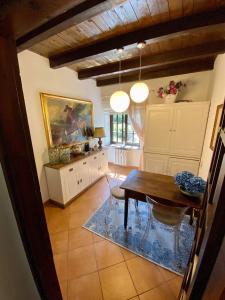 Kuchyňa alebo kuchynka v ubytovaní Ancienne Maisonnette
