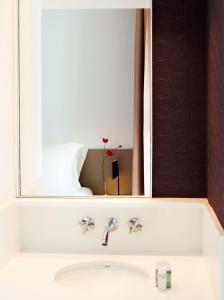 Ένα μπάνιο στο Barcelona Apartment Milà
