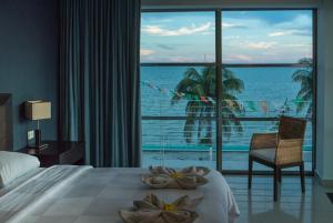 Příroda nedaleko hotelu + 9 fotografií