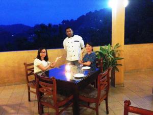 Ospiti di Kandy View Hotel