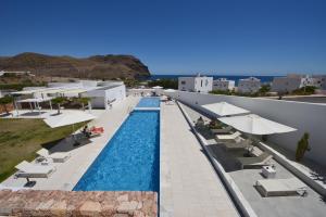 Bazén v ubytovaní Hotel Spa Calagrande Cabo de Gata alebo v jeho blízkosti