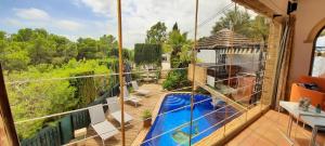 Der Swimmingpool an oder in der Nähe von Villa Sun Carlos