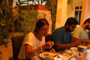 Makanan di atau berdekatan hotel