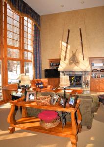 a living room with a couch and a table at Enclave #193 Condo in Beaver Creek