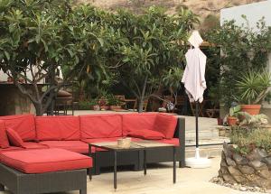 A seating area at Por la zona de Cabo de Gata