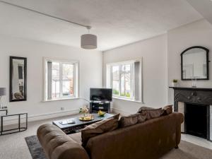 Pass the Keys Lovely 2bed spacious bright apartment Queens Park
