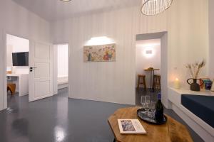 Μια τηλεόραση ή/και κέντρο ψυχαγωγίας στο Cape Suite Oia