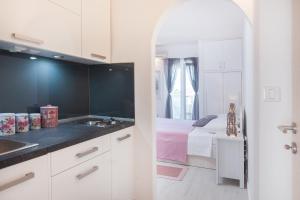 Kuchyňa alebo kuchynka v ubytovaní Apartments Orka