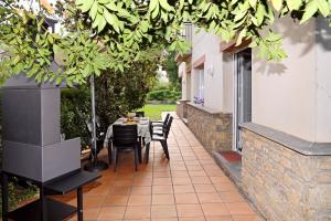 A garden outside Casa Escardill